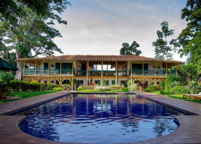 Отель Hacienda Bambusa  Каларка
